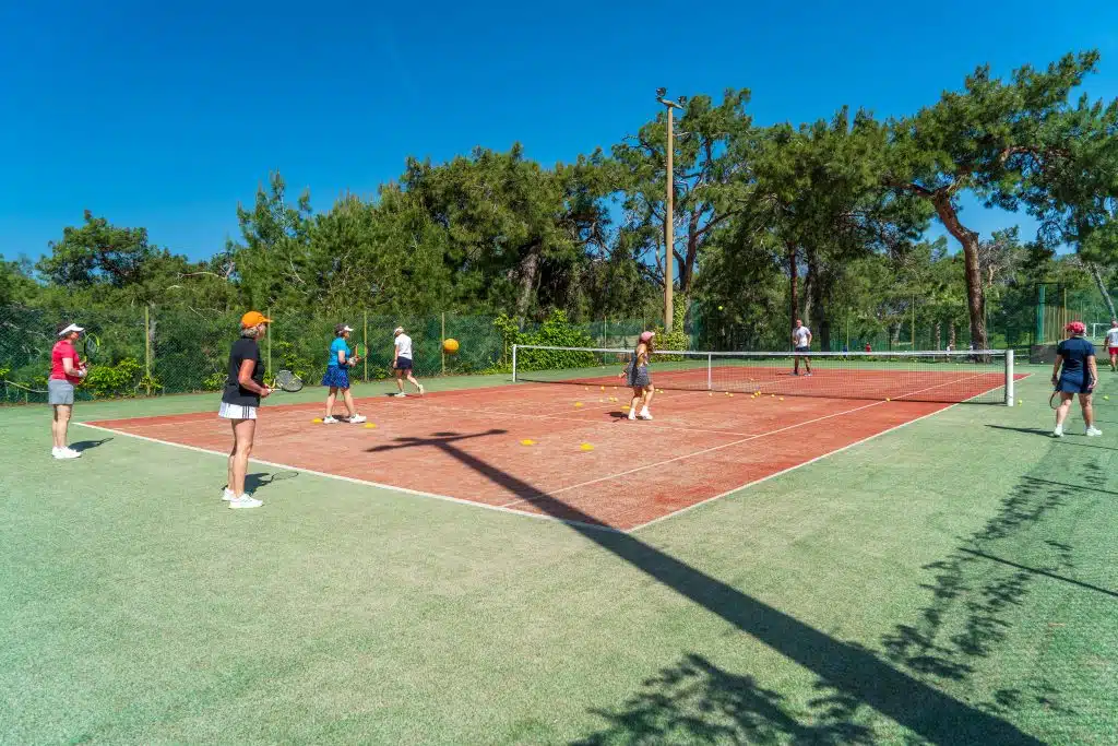 Tenis Kortları & Spor